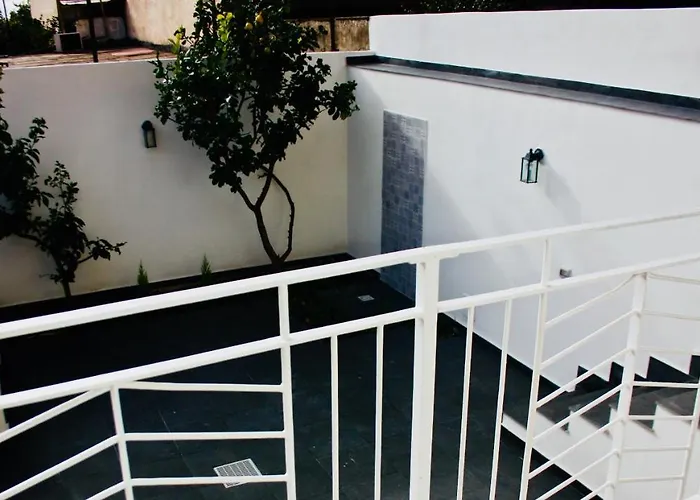 Lemon Tree 4* Торре-Аннунциата