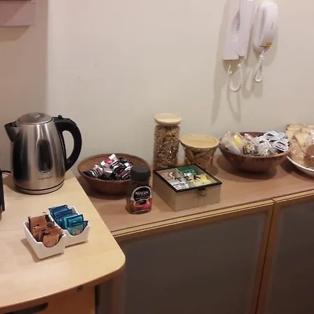 Lemon Tree Bed & Breakfast 4*