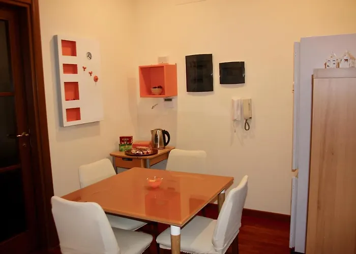 Couette-café Lemon Tree 4*